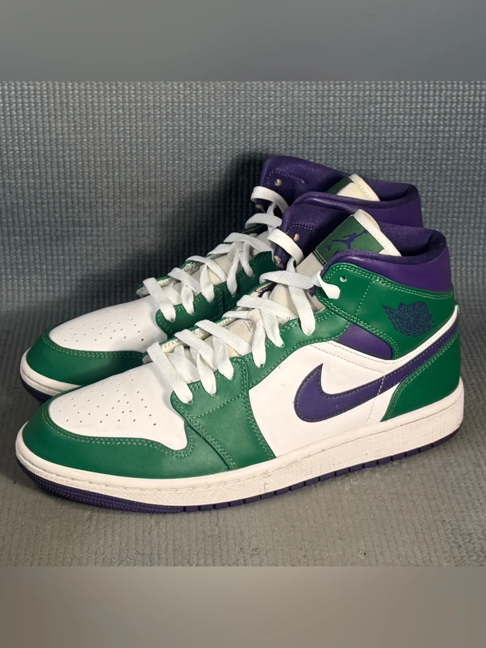 Nike Air Jordan 1 Mid 